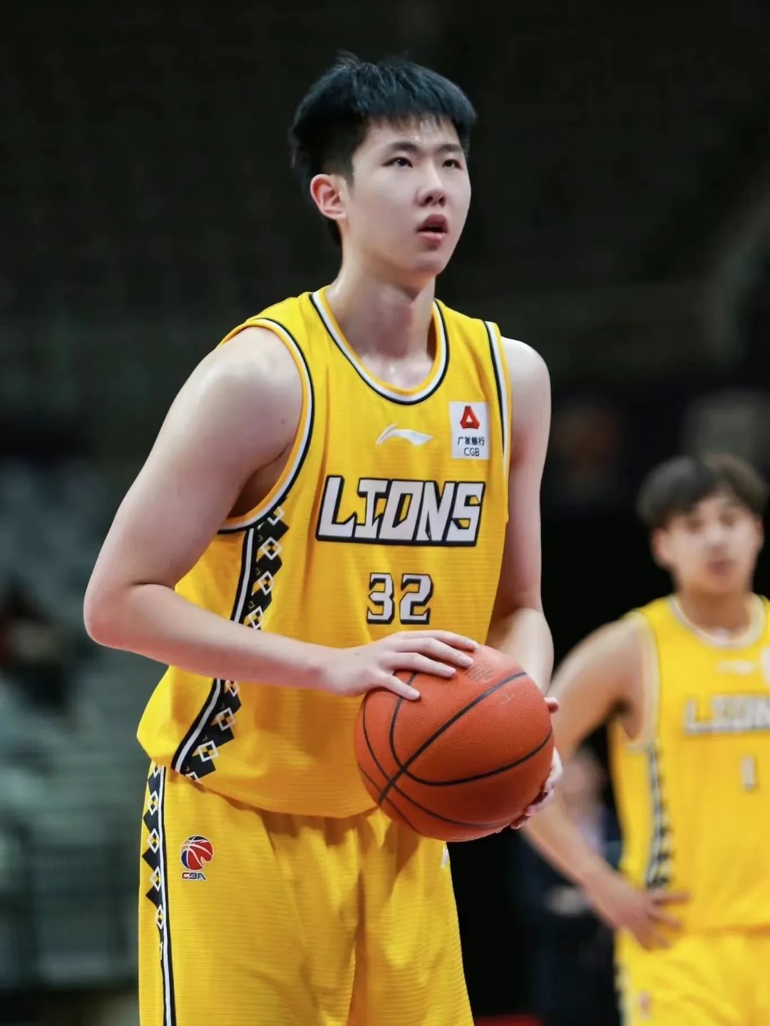 广厦男篮迎全明星赛关键赛，今晨伤情更新，气氛紧张，数据趋势出现新变化的简单介绍
