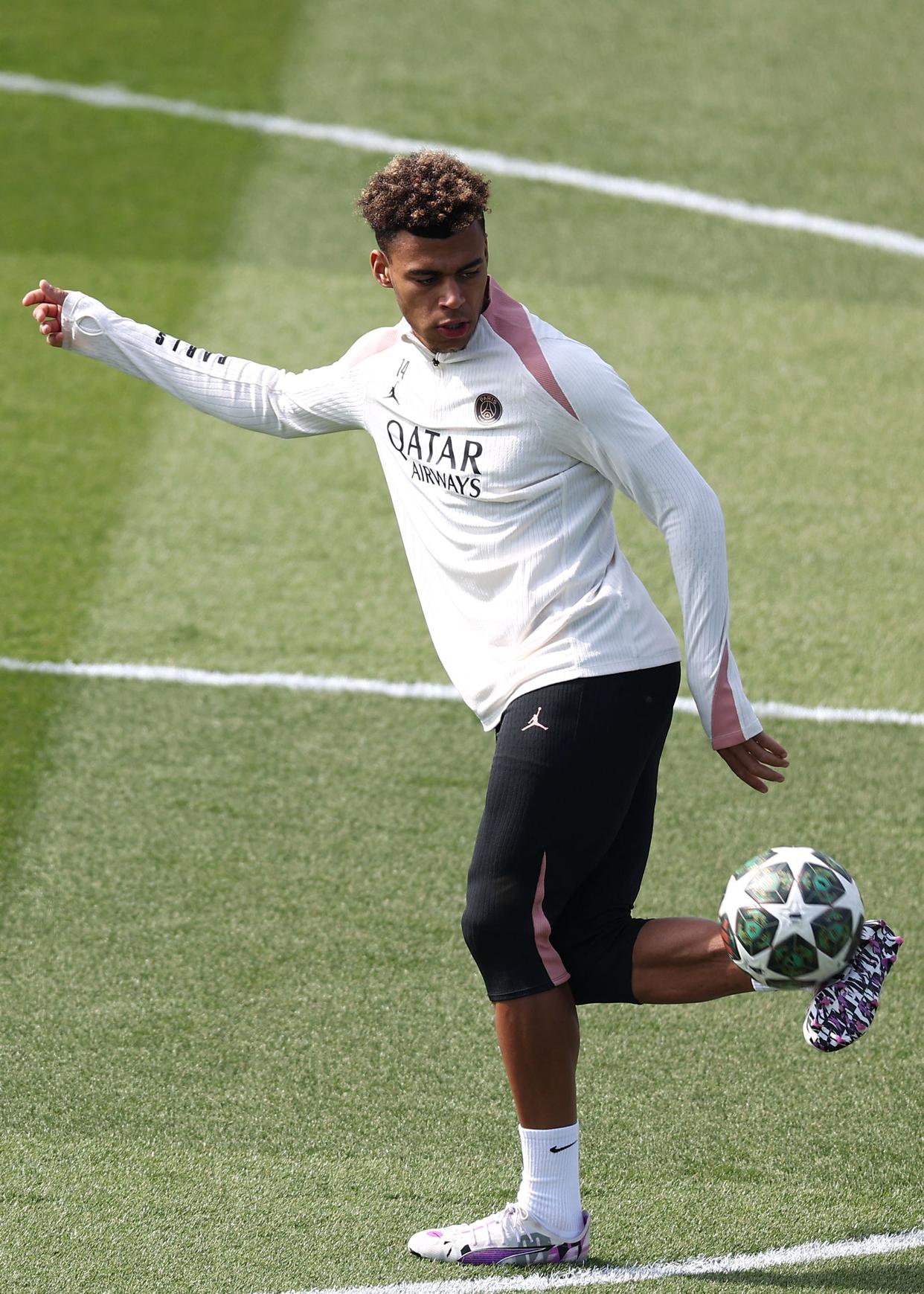 关于集结日体能课后；里尔止住颓势备战欧冠；震撼外界；训练强度明显提升的信息