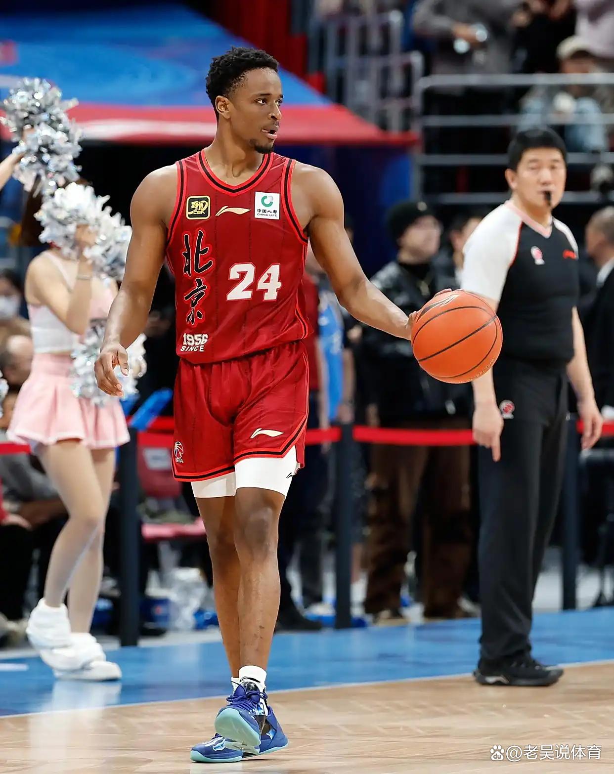 包含从辽宁本钢官宣签约备战NBA总决赛到上海海港清晨远射贴柱，风云突变西汉姆窗口期外线爆发的词条